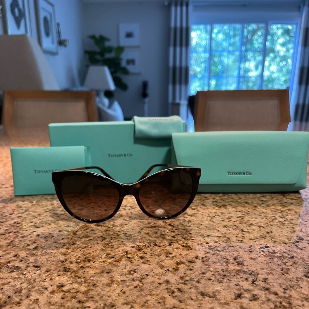 Tiffany & Co. Brown Round-Frame Sunglasses Authentic